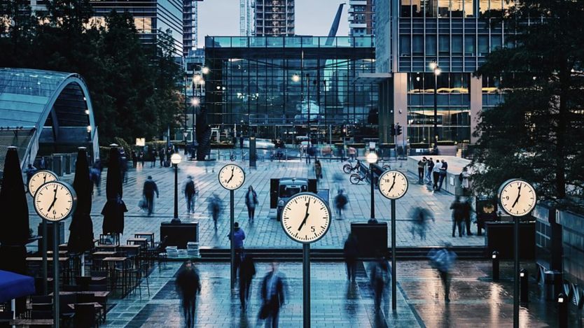 金融城精英生活光鲜亮丽 背后甜酸苦辣谁人知