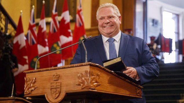 “这是钳制媒体”：从哈珀的视频日记到省长福特的个人宣传频道