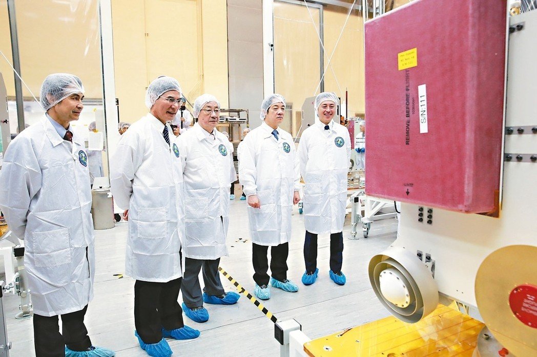 赖清德夸海口：台湾10年要自制9颗卫星