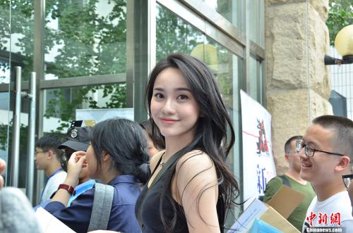 中戏、北影新生报到：压力从哪来？对未来怎么看？