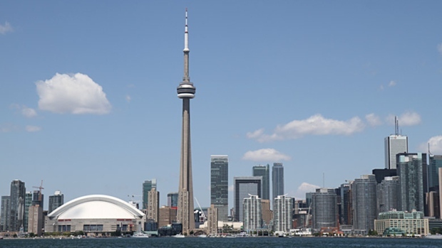 逃离天价房租：有多伦多人选择以船为生