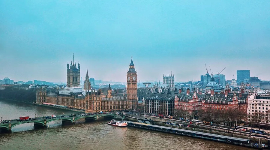全球土豪都爱扎堆的这个地方 房价居然跌了...