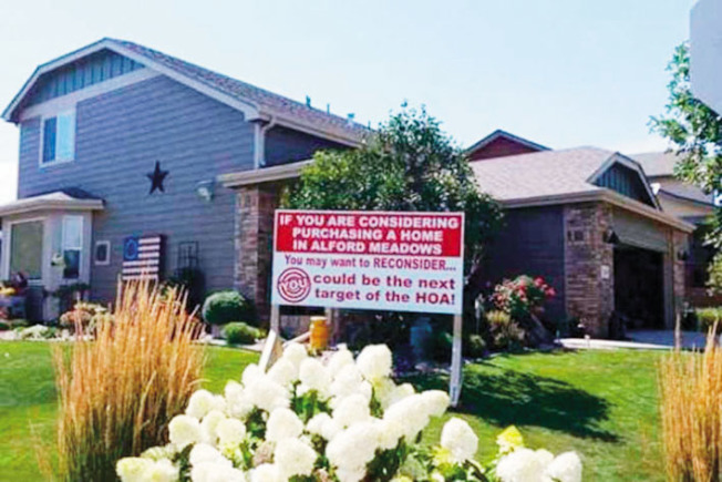 高房价酿怪事：加州HOA规定车库门必须开着