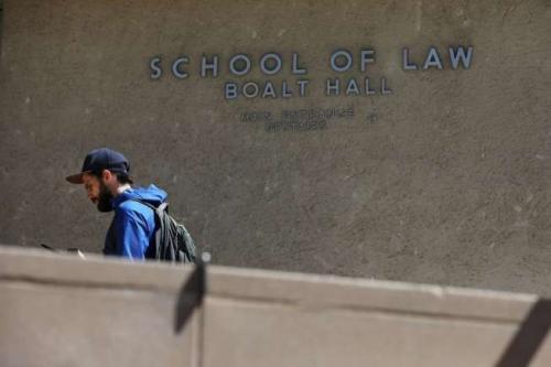 重审历史，美国加大建筑拟因排华“污点”改名