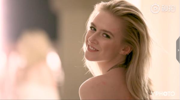 全世界最顶级的19个名媛合照时，谁站C位？