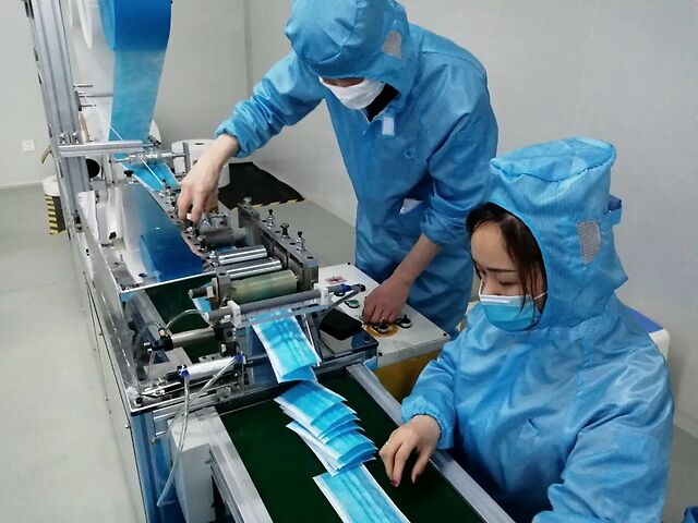 价格暴涨乱象频出42人被抓!熔喷布还能疯狂多久?