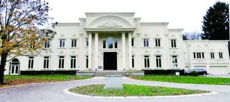 海外买家税空置税没用 大多区百万豪宅成交超2倍