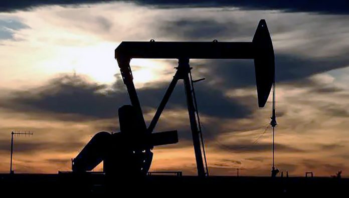 油价跌至3个月低位！忧德尔塔变种肆虐美汇上升