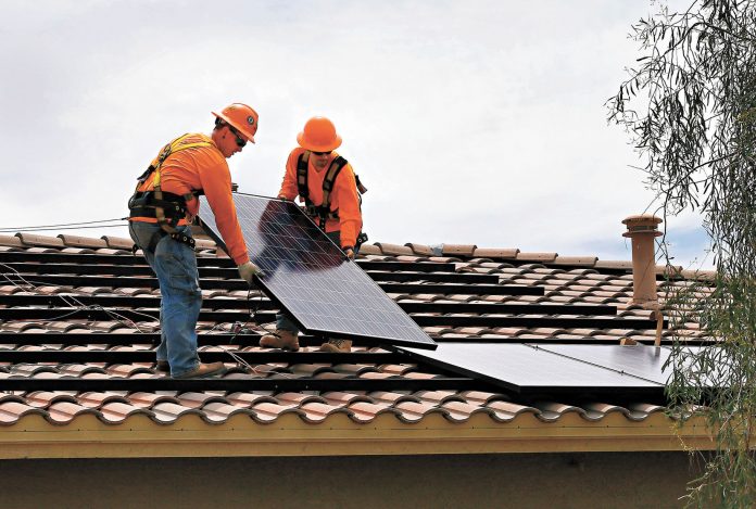 太阳能设备安装强劲 分析师看好行业发展