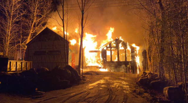 多伦多夫妇的在建屋被一把火烧光 40多万打水漂