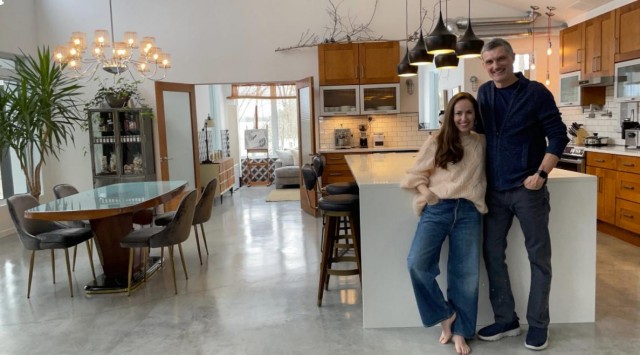 多伦多夫妻卖DT公寓，现搬入120万森林庄园