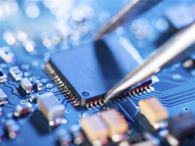 美国参议院批准520亿美元芯片法案　为加强技术研究与中国竞争