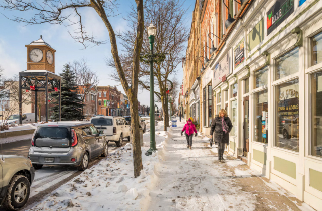 多伦多房价比肩洛杉矶 德州豪宅在安省换平房