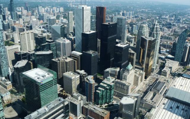 多伦多住房难 专家:越来越多办公楼会被改公寓