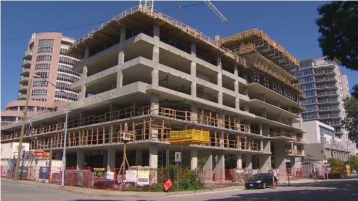 楼花买家状告开发商烂尾 结果败诉！