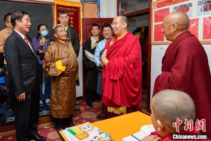 点击进入下一页