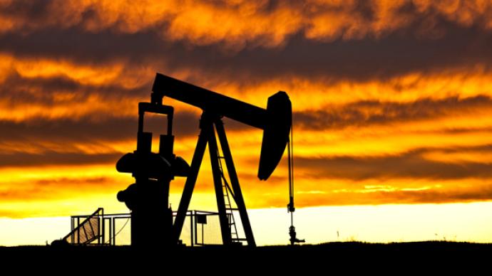 国际油价暴跌10%惊魂一夜后走势如何？华尔街多空观点激辩