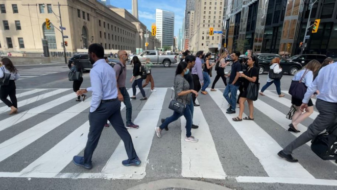 火爆租房要降温了？加拿大公司开始迁往郊区租楼办公