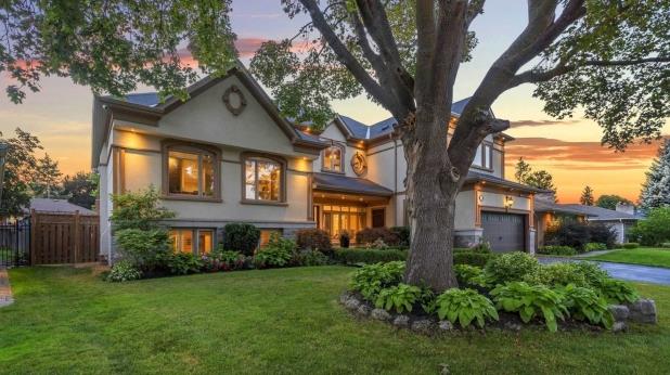 省长福特挂牌卖大屋 多伦多怡陶碧谷房子叫价多少？