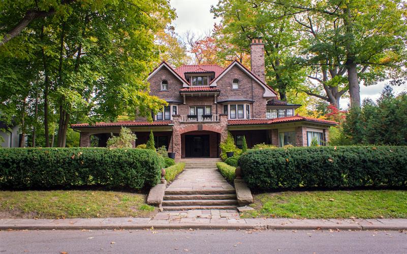 冰火两重天！不甩通胀加息 多伦多千万豪宅销售强劲