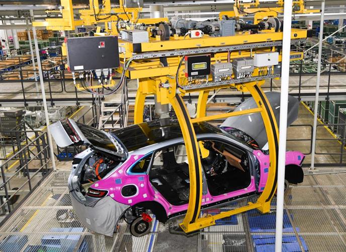 稳生产促消费，政策助力新能源汽车跑出“加速度”