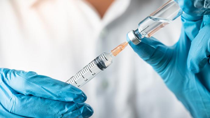 全球首个！英国率先批准专门针对奥密克戎的新冠疫苗
