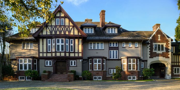 加拿大税局获准向一名华裔富豪收回超$77万欠税