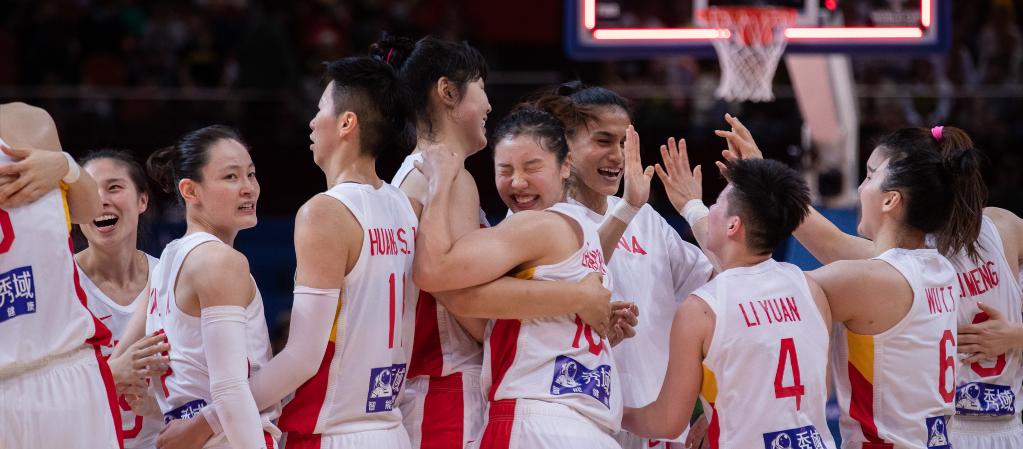 中国队击败法国队晋级女篮世界杯四强