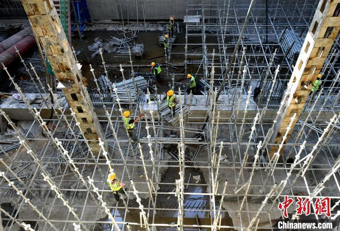 挖掘机“舞”起来！各地“拼开工”，经济发展添活力