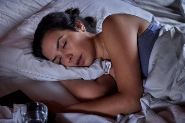 睡眠少于5小时中风率高74% 睡太多也增风险 研究揭最佳时间！