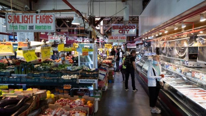 34%加拿大人陷入财政困境 一半人难以养家