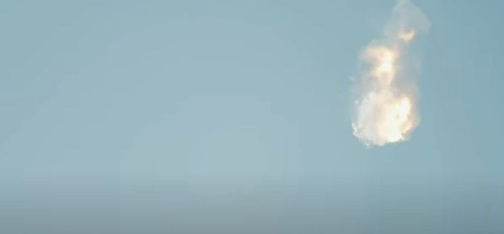 星舰升空后大约4分钟爆炸。