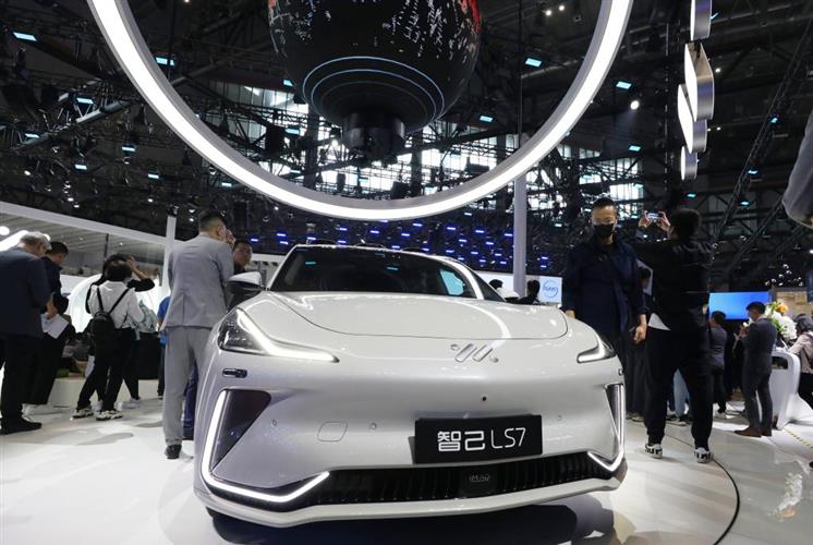 2023上海车展观察之二：汽车加速演变，正成为智能“大号终端”