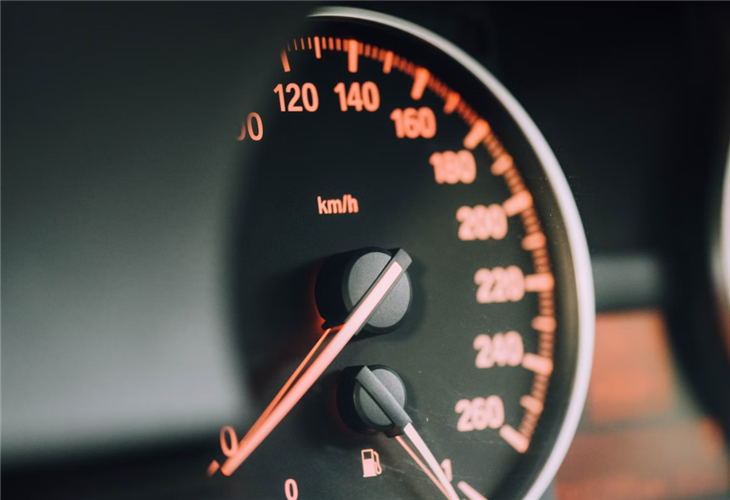 加拿大华裔男子花200元买二手车 状告卖家还索赔4600元