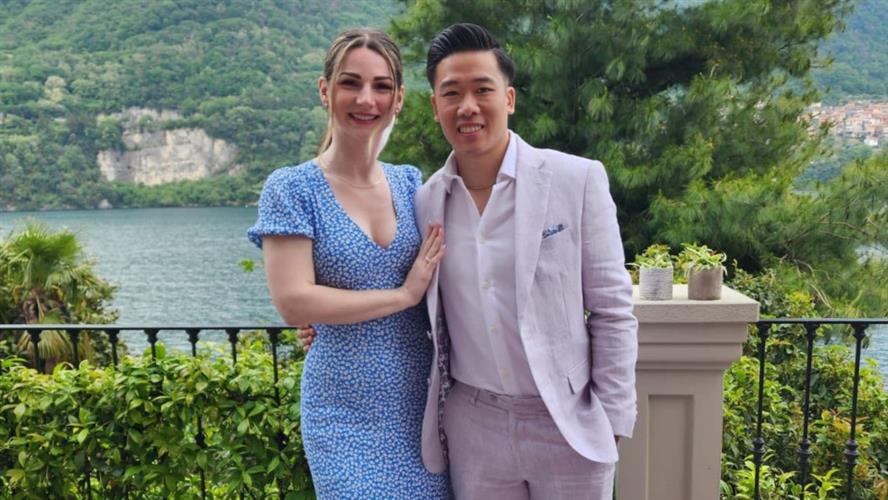 加拿大华裔男子旅行被困海外 花12小时改签机票气到无语