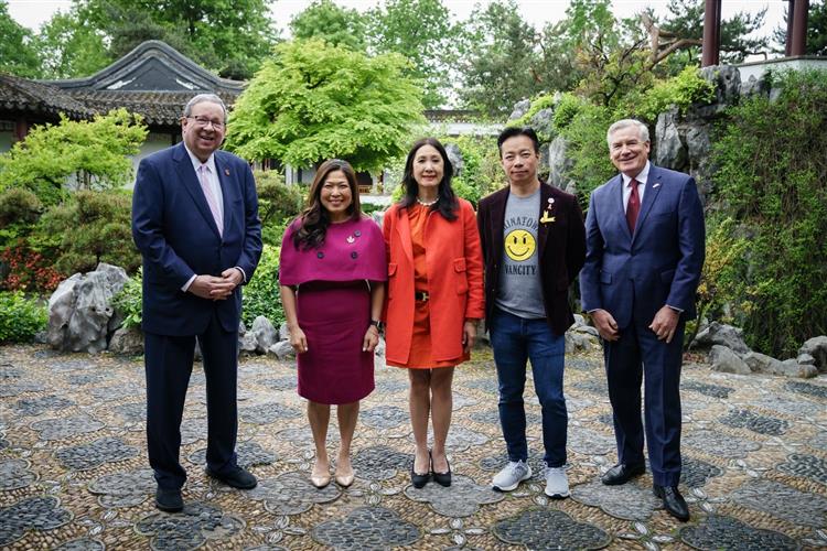 加美华埠峰会，伍凤仪强调亚裔贡献支持华埠发展并抗击种族主义