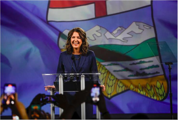 亚省联合保守党赢得多数席位 史密斯续任省长