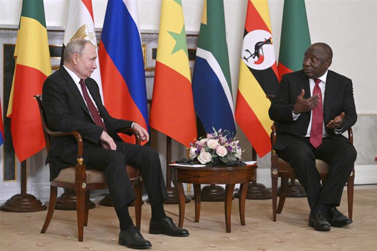 普京和非洲领导人会面。美联社