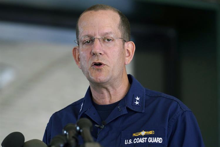 毛格指周日下午接获失踪通报后就立即从水面、空中展开搜救行动，同时也在水下侦测泰坦号。AP