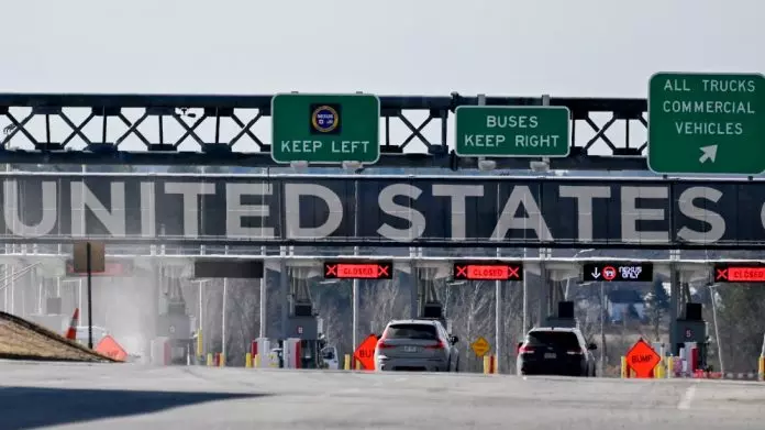 出入境美国有新规定 如何影响加拿大人？