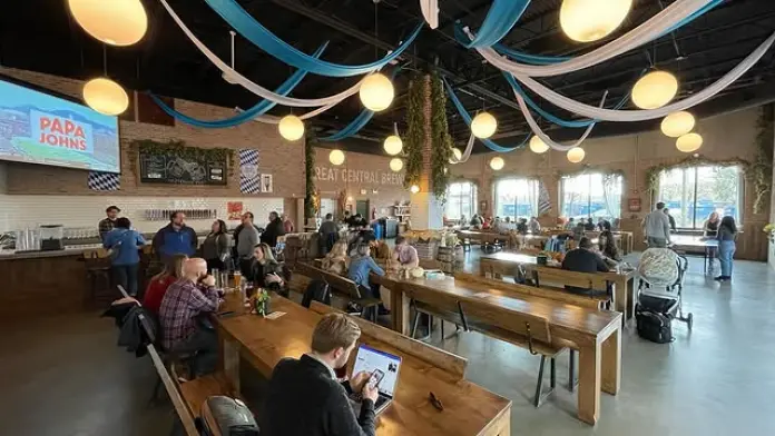 受不了特朗普！153年的著名酿酒学院弃美迁至加拿大