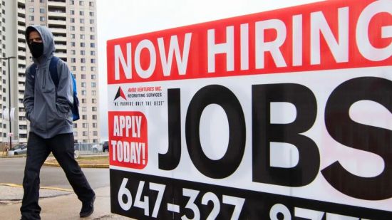 八成加拿大人认为国家正处于衰退，六成认为今年就业形势更艰难