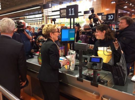 从疯狂扩张到接连倒闭: 加拿大这行业告别黄金时代, 迎来