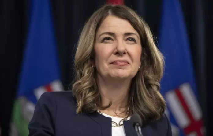 阿省省长戴思敏宣布秋季公投：临时居民不应享有全部福利