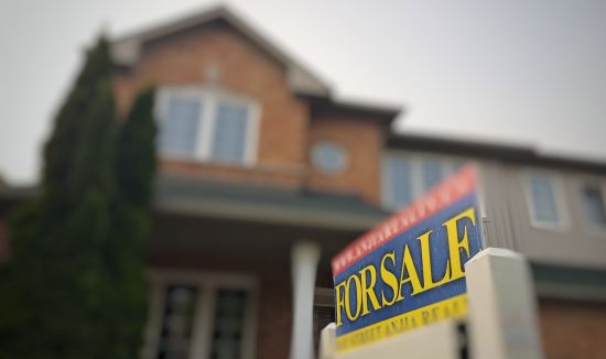 加拿大人因锁定高利率的房屋贷款后悔了！五分之一房主付不起