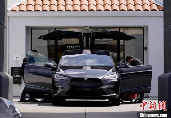 马斯克宣布成立新政党后 特斯拉市值蒸发超680亿美元