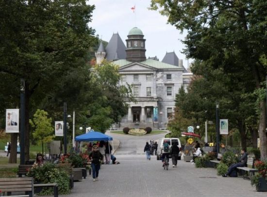 魁省将提高省外学生学费 卑诗高中生弃读魁省大学