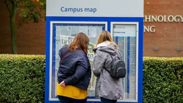 英政府拟设大学国际生签证拒签率5%红线 超标即暂停海外招生