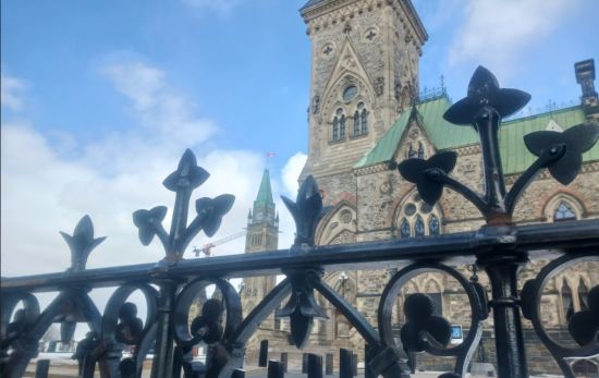 加拿大移民审查大塞车！滑铁卢博士5年未批 2.1万中国申请被卡