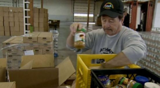 多伦多人全职工作、高学历也吃不起饭! 400万次求助破纪录